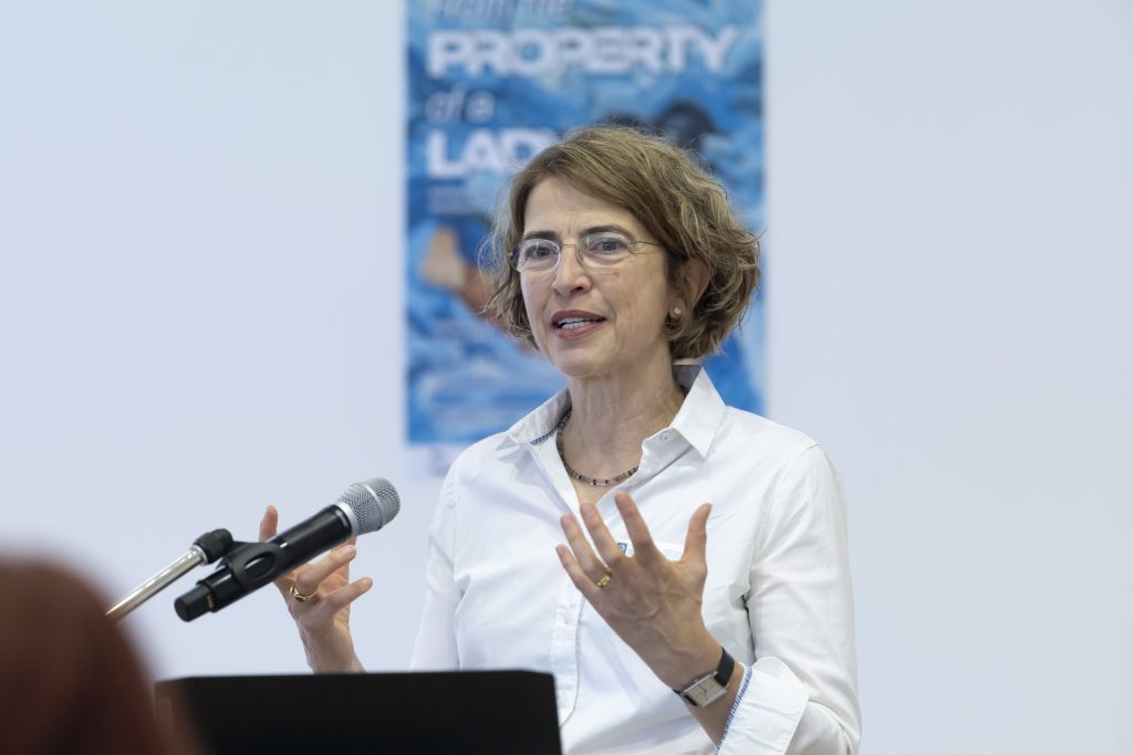 Foto: Prof. Dr. Barbara Wolbring als Rednerin